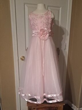 Girls' Pink Floral Appliqué Tulle Dress